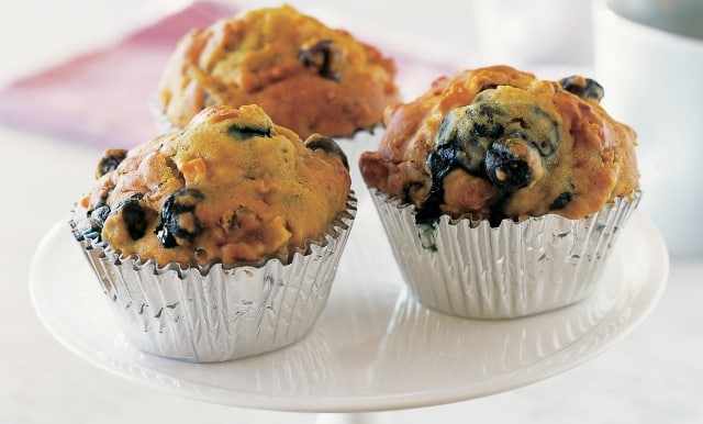 Apple and Berry Muffins