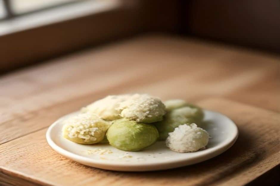 Date and lime energy balls for the lunchbox